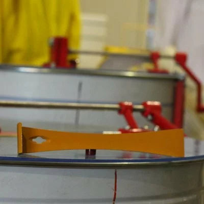 Dalta apicola tip L inox vopsita galben
